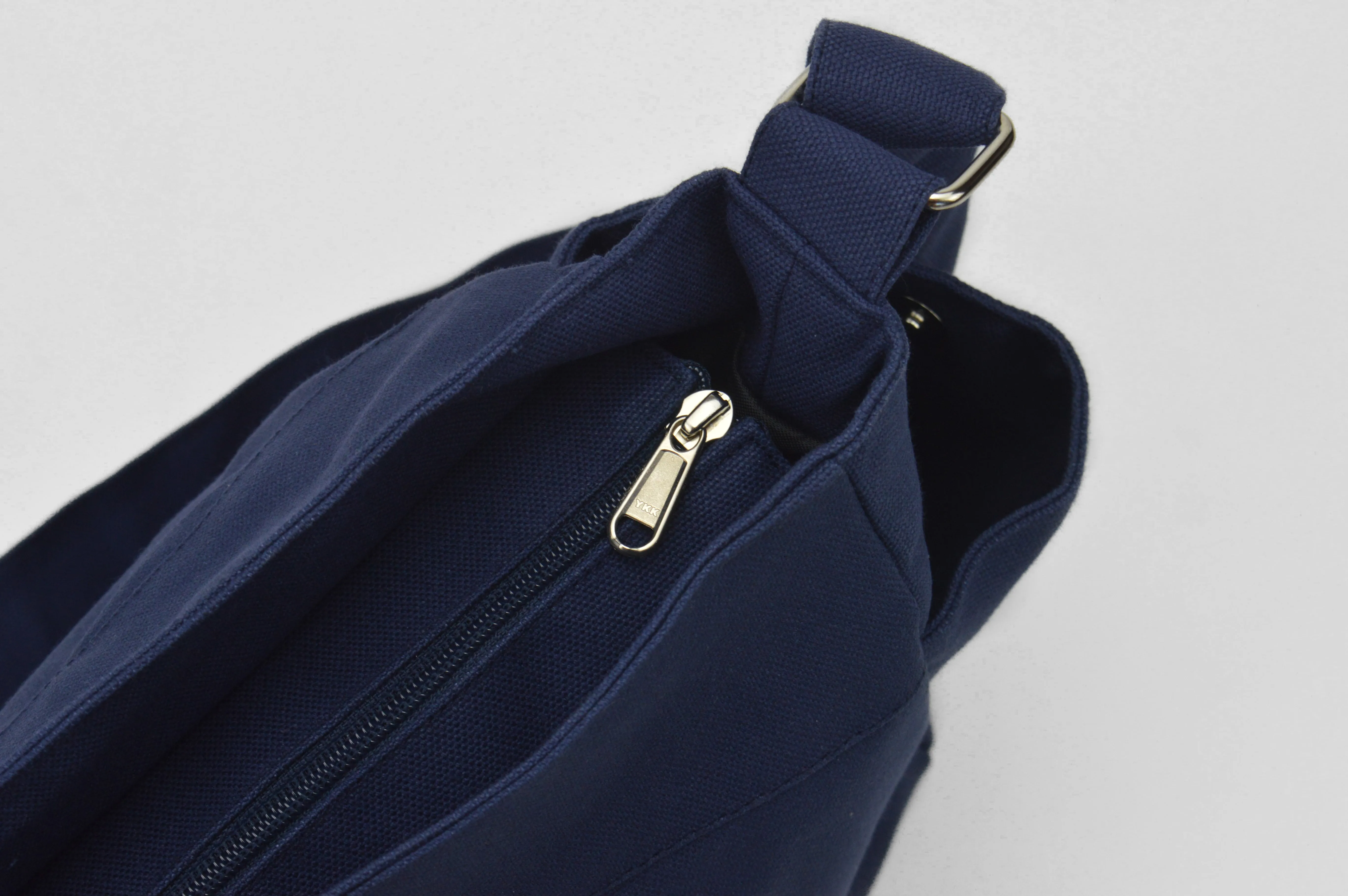 Renee 101 Navy | Crossbody Bag