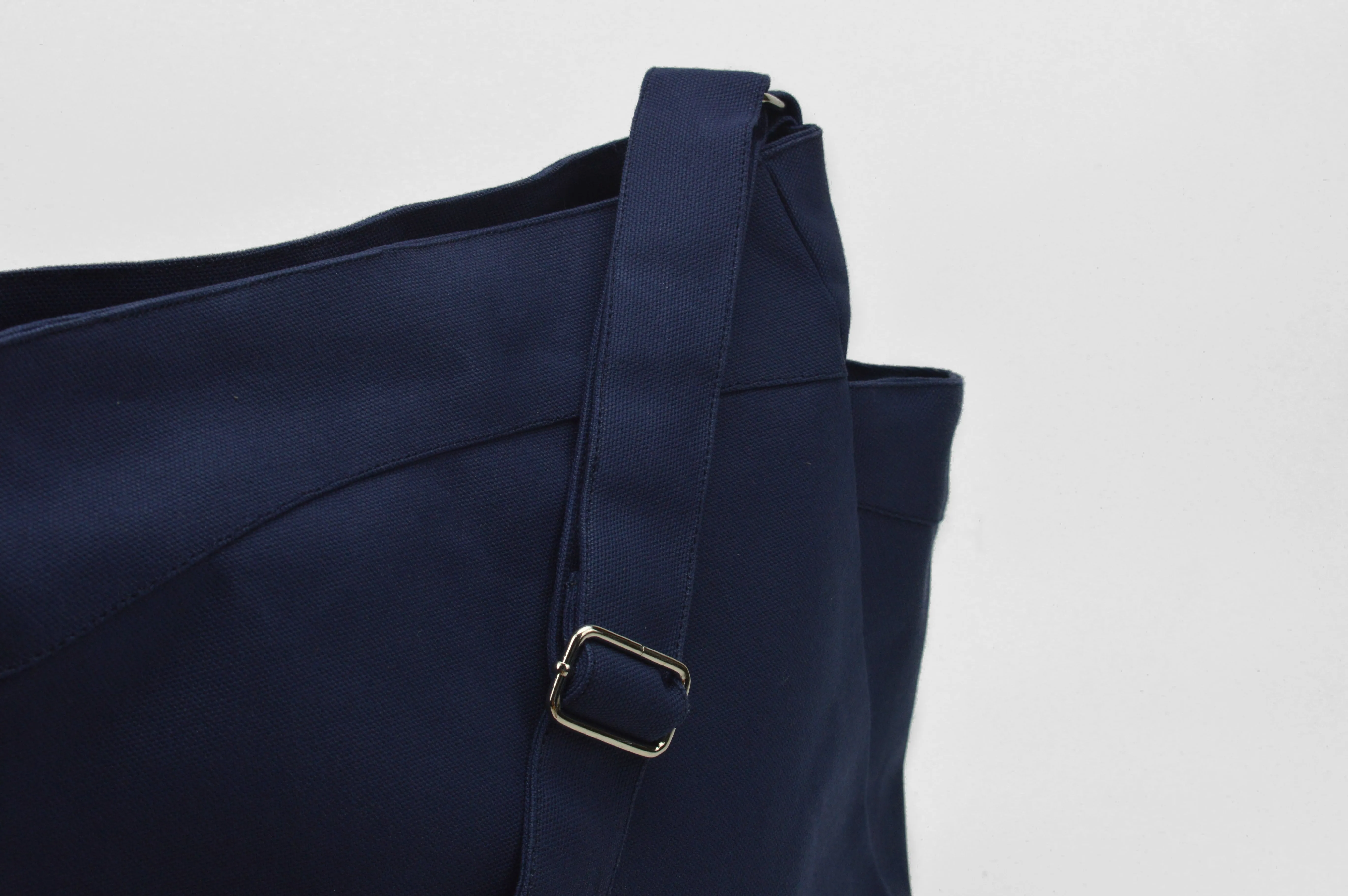 Renee 101 Navy | Crossbody Bag