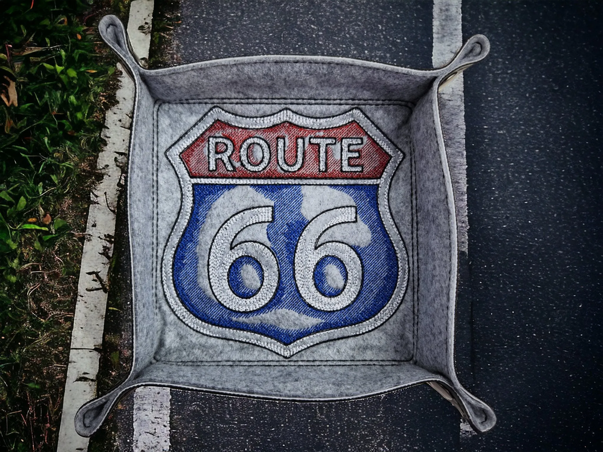 Route 66 sign dice tray