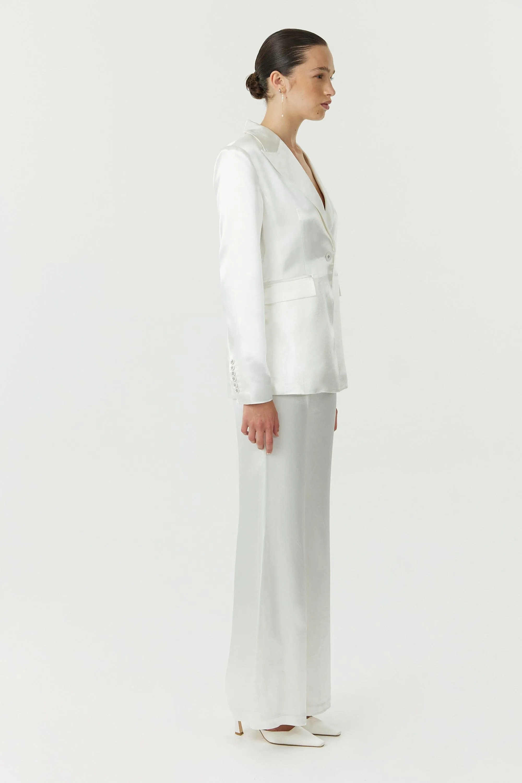 SATIN TAILORED BLAZER | POWDER WHITE