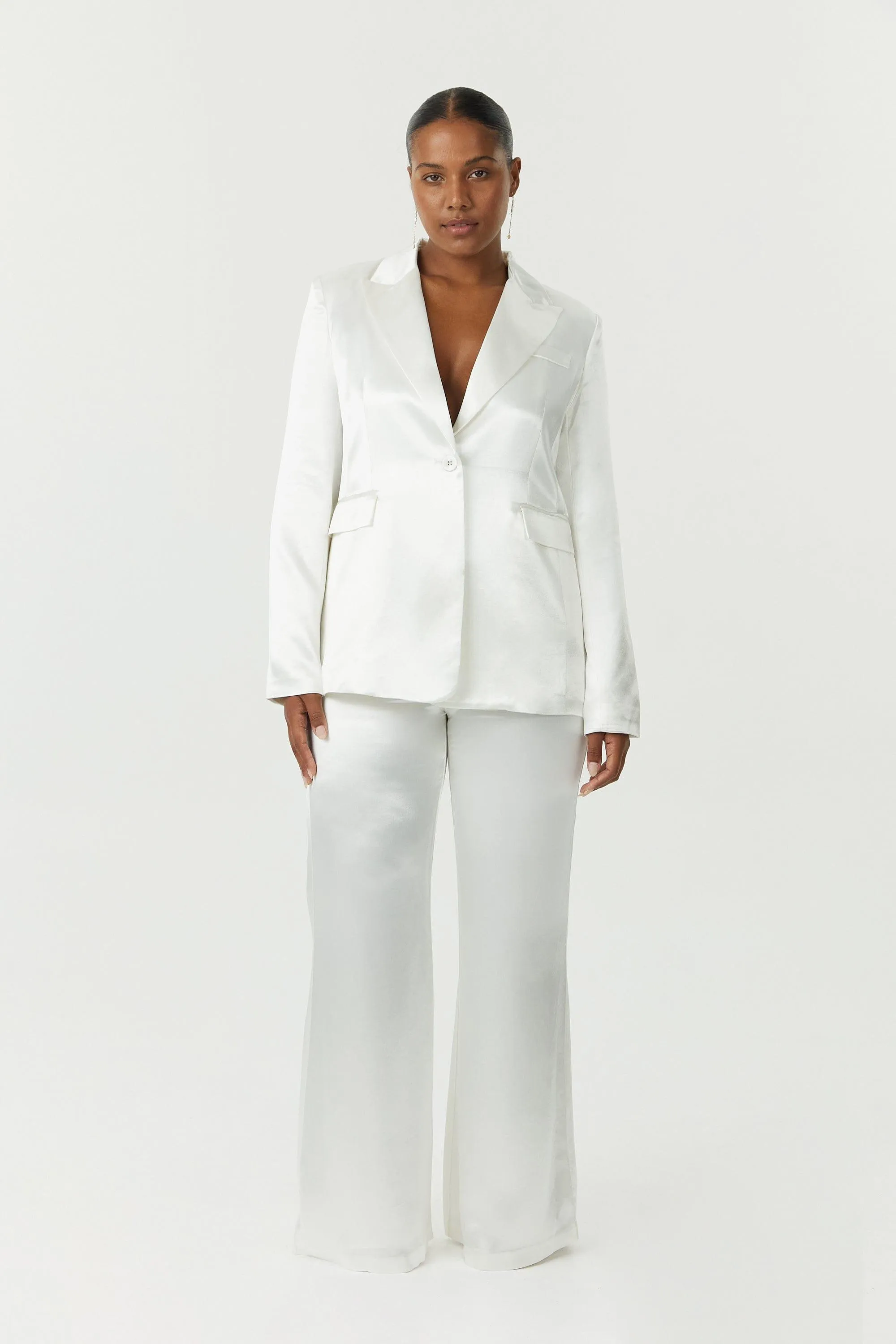 SATIN TAILORED BLAZER | POWDER WHITE