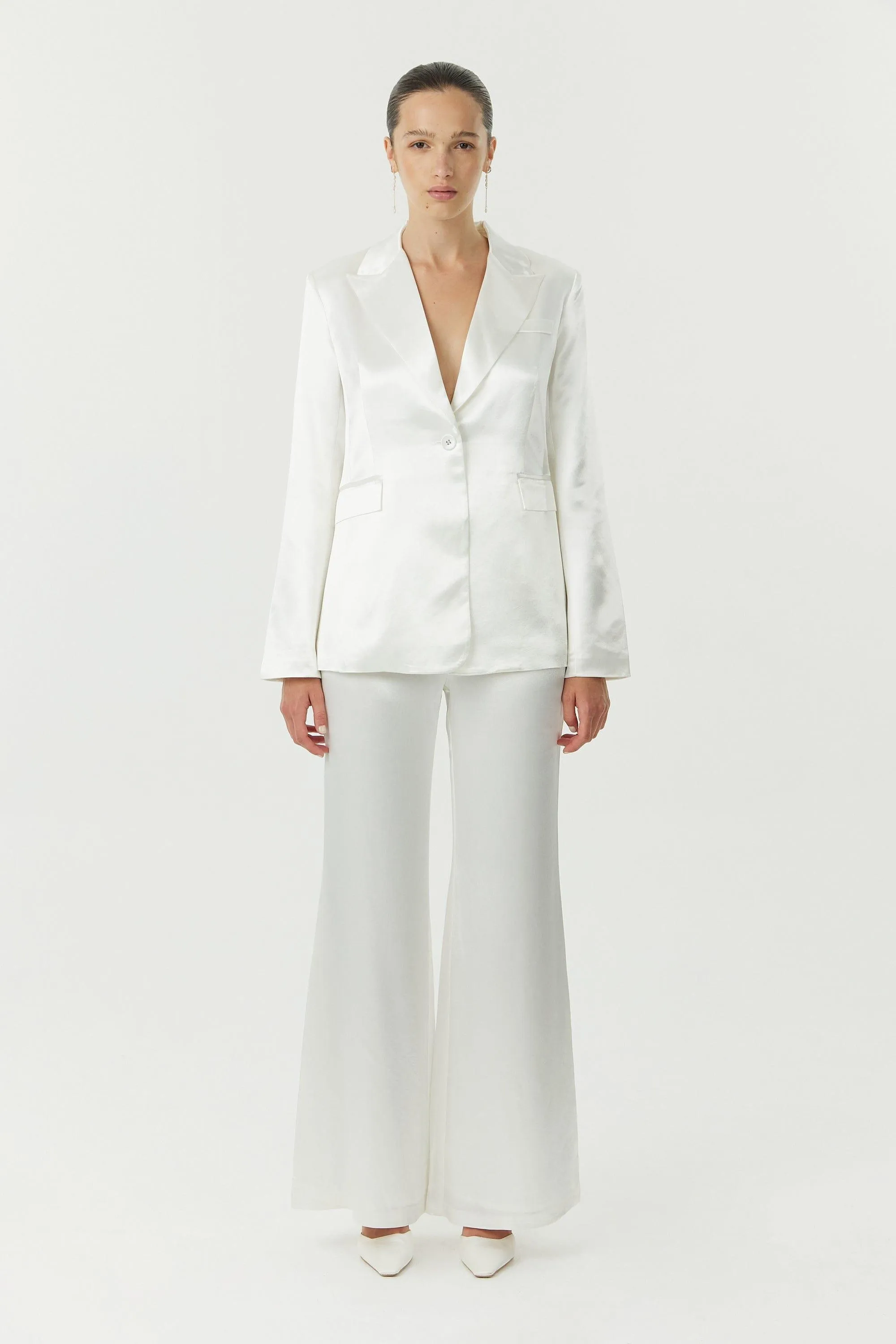 SATIN TAILORED BLAZER | POWDER WHITE