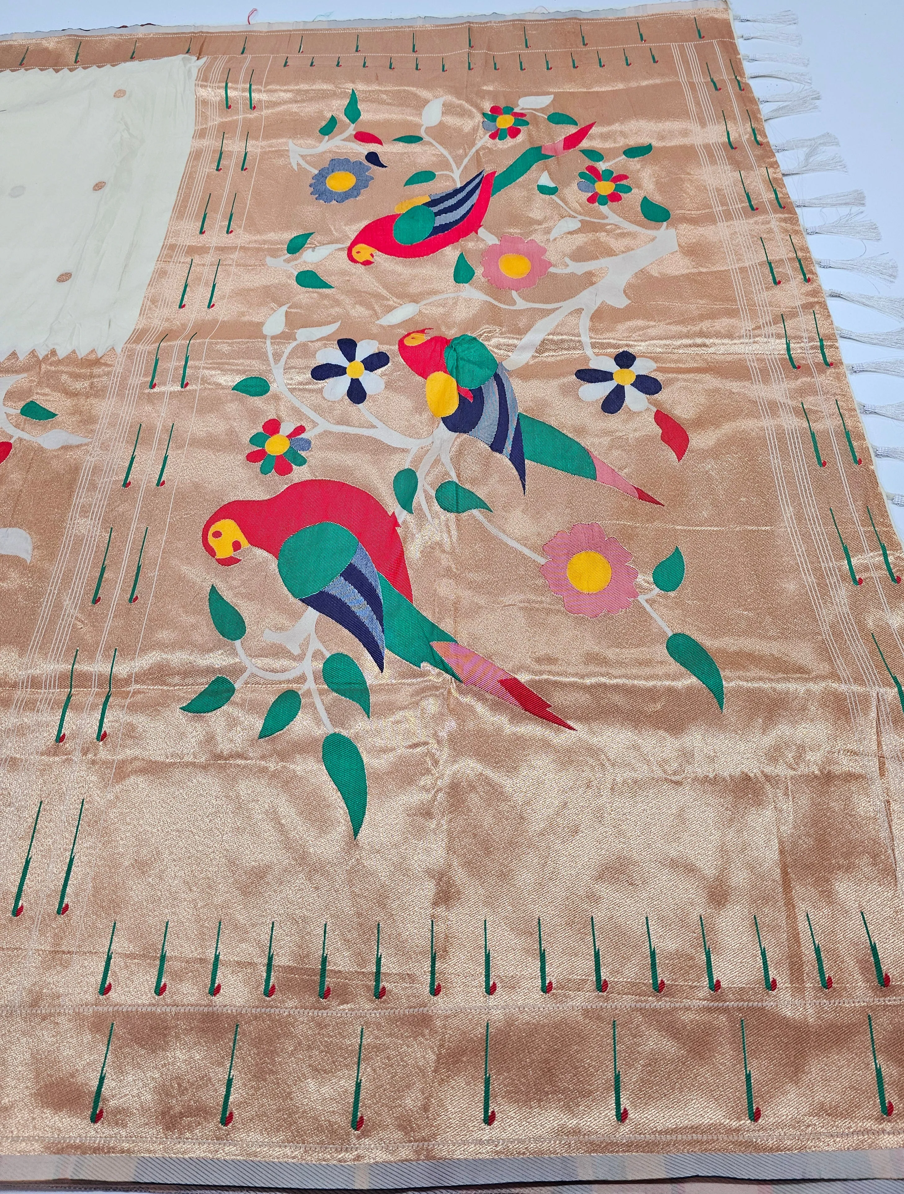Semi Banaras Paithani saree