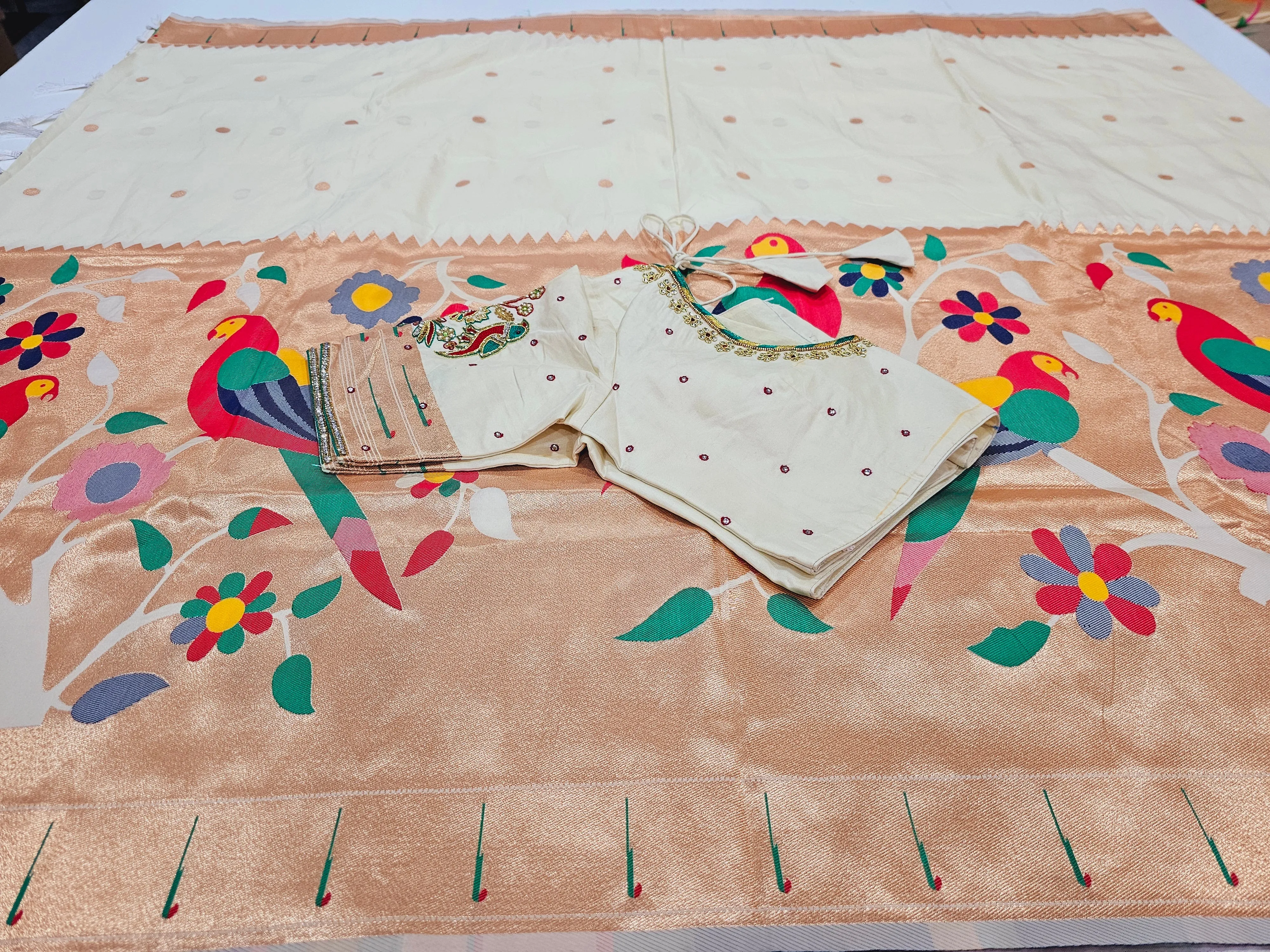 Semi Banaras Paithani saree