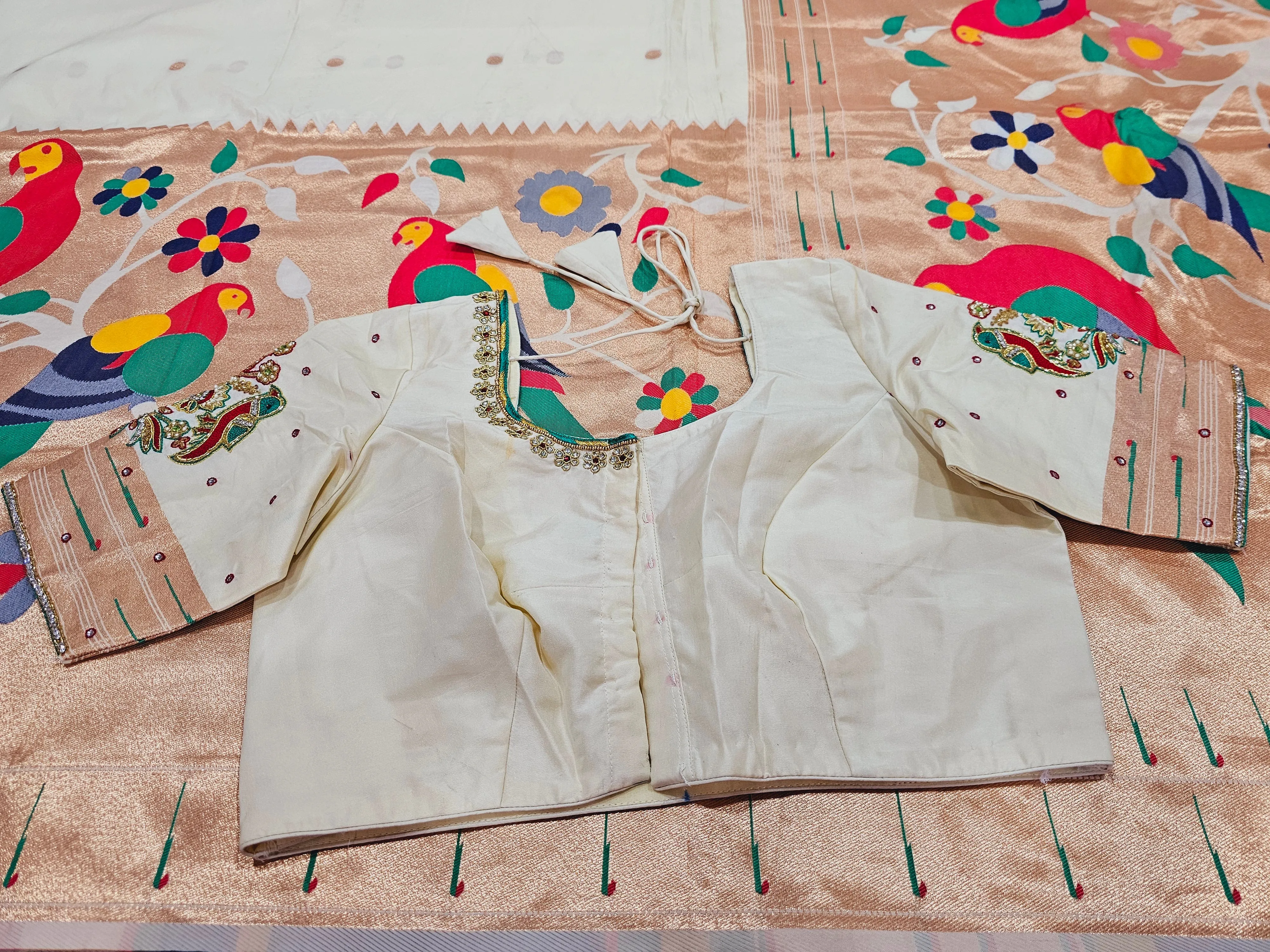 Semi Banaras Paithani saree