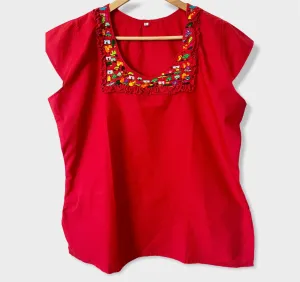Size XL Traditional Embroidered Top made in El Salvador-Blusa/Camisa hecha en El Salvador