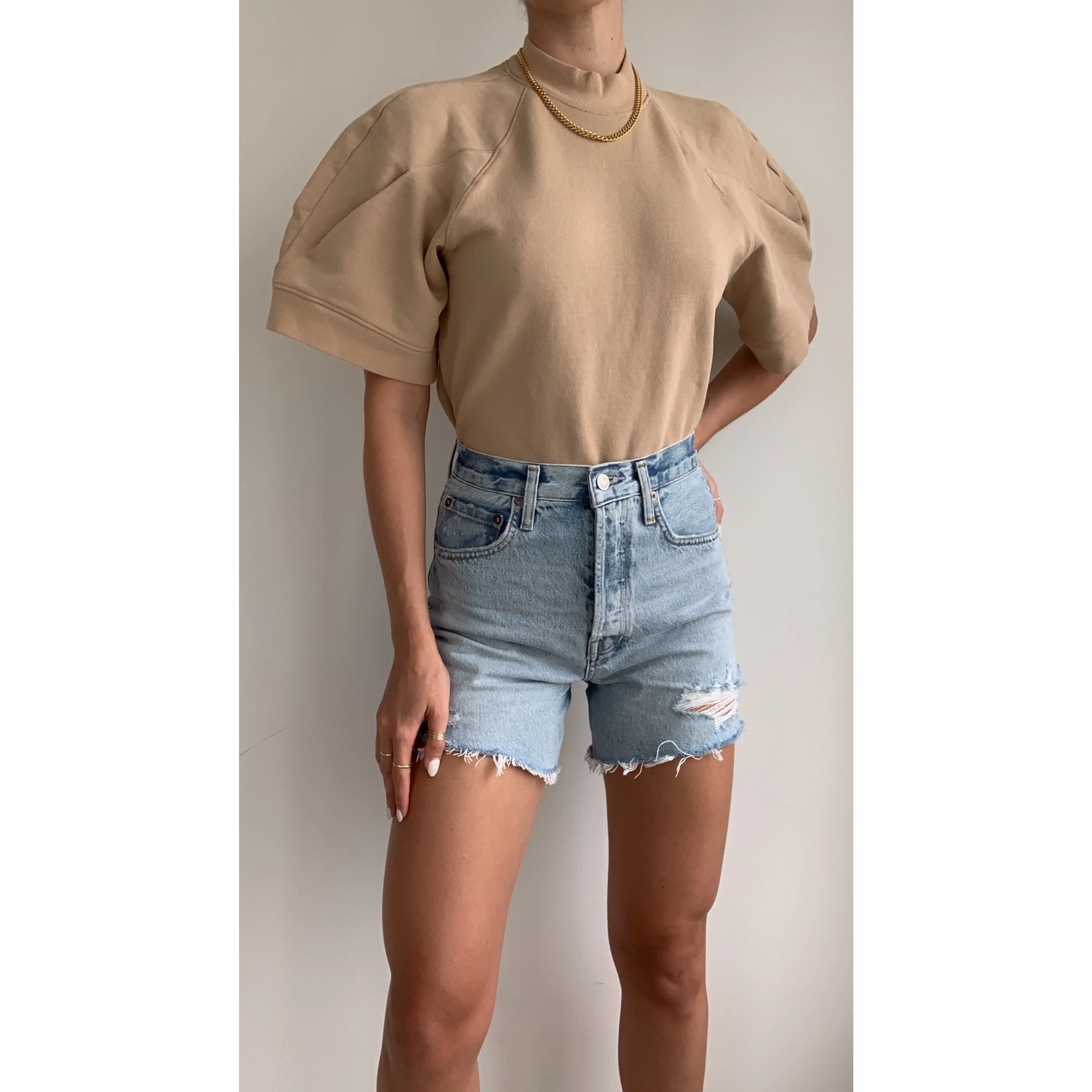 The Round Shoulder Shirt