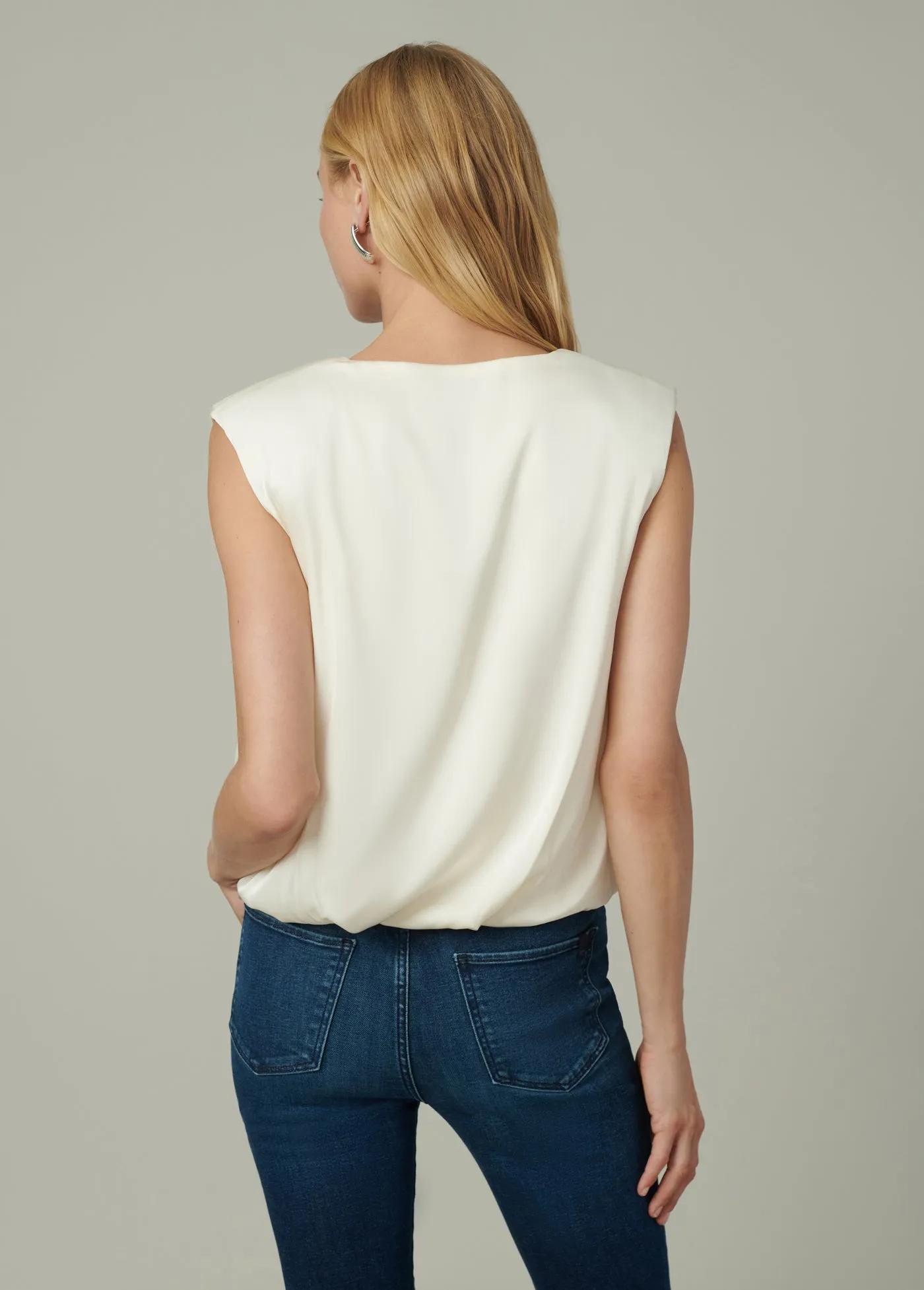 THE VICTORIA SLEEVELESS TOP