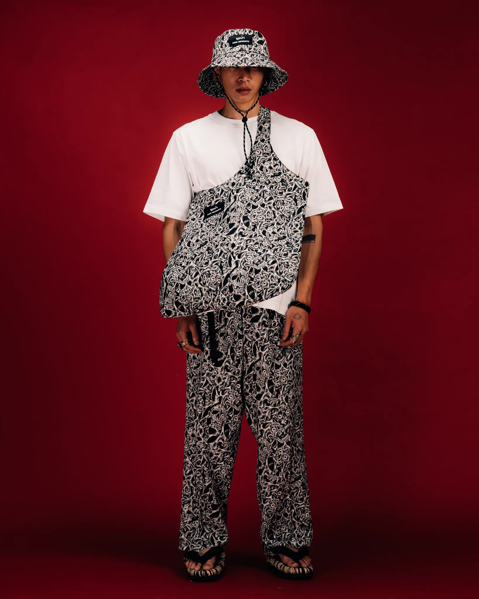 [UNISEX] RAFEL DELALANDE X LOCO MOSQUITO OVERSIZED EVERYDAY BAG (BLACK / WHITE)
