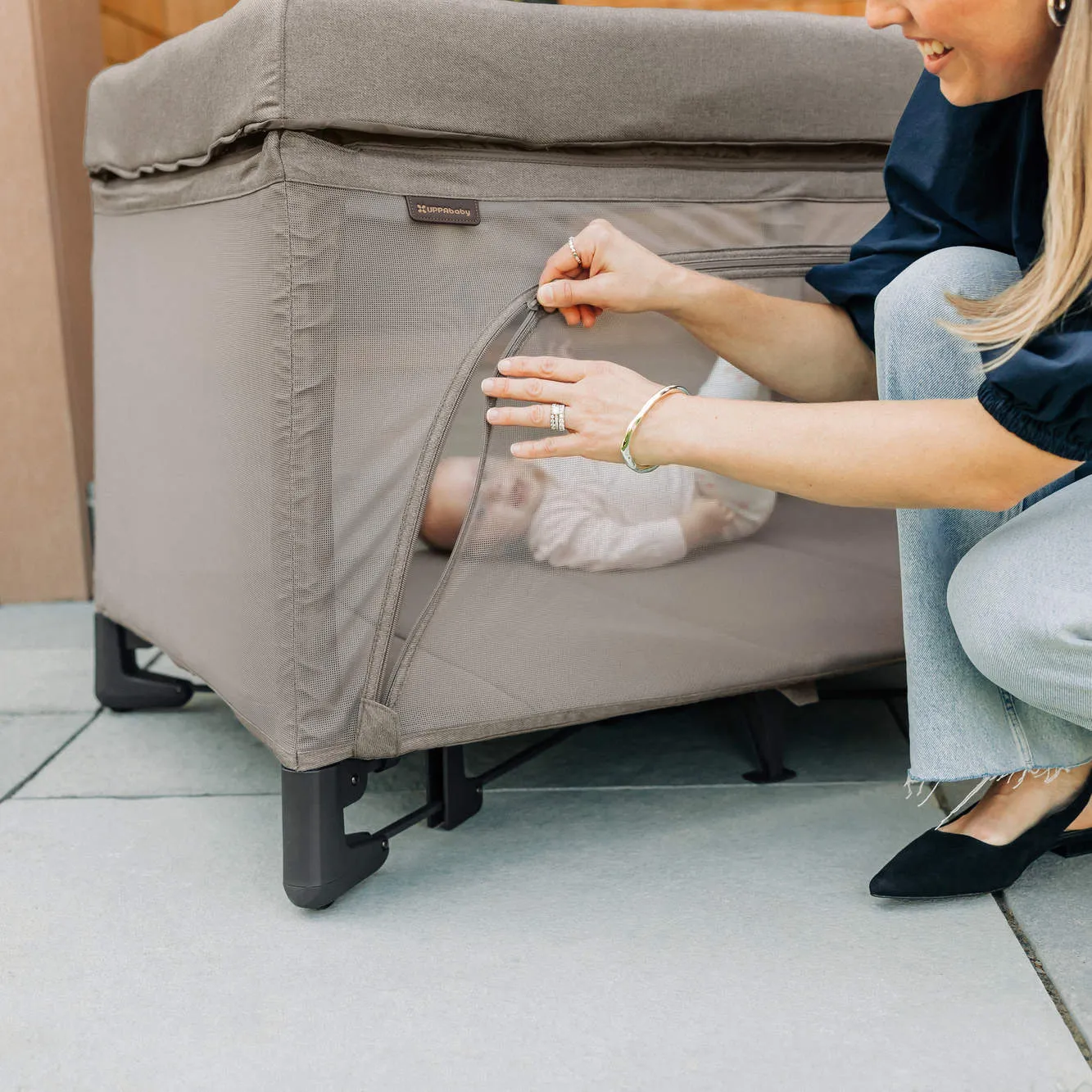 UPPAbaby Remi Bedside Bassinet   Playard   Travel Crib