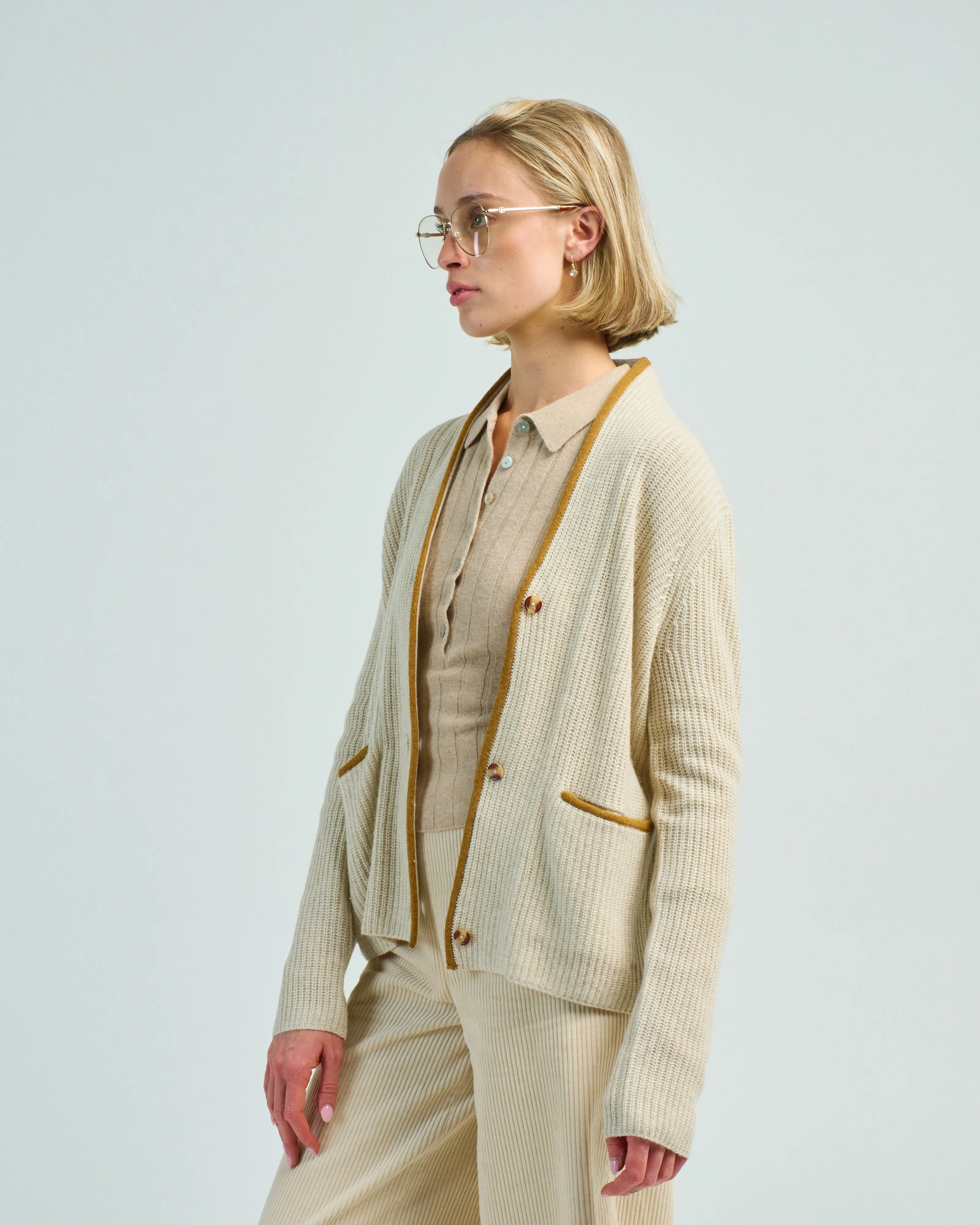 v-neck pockets trimmed cardigan