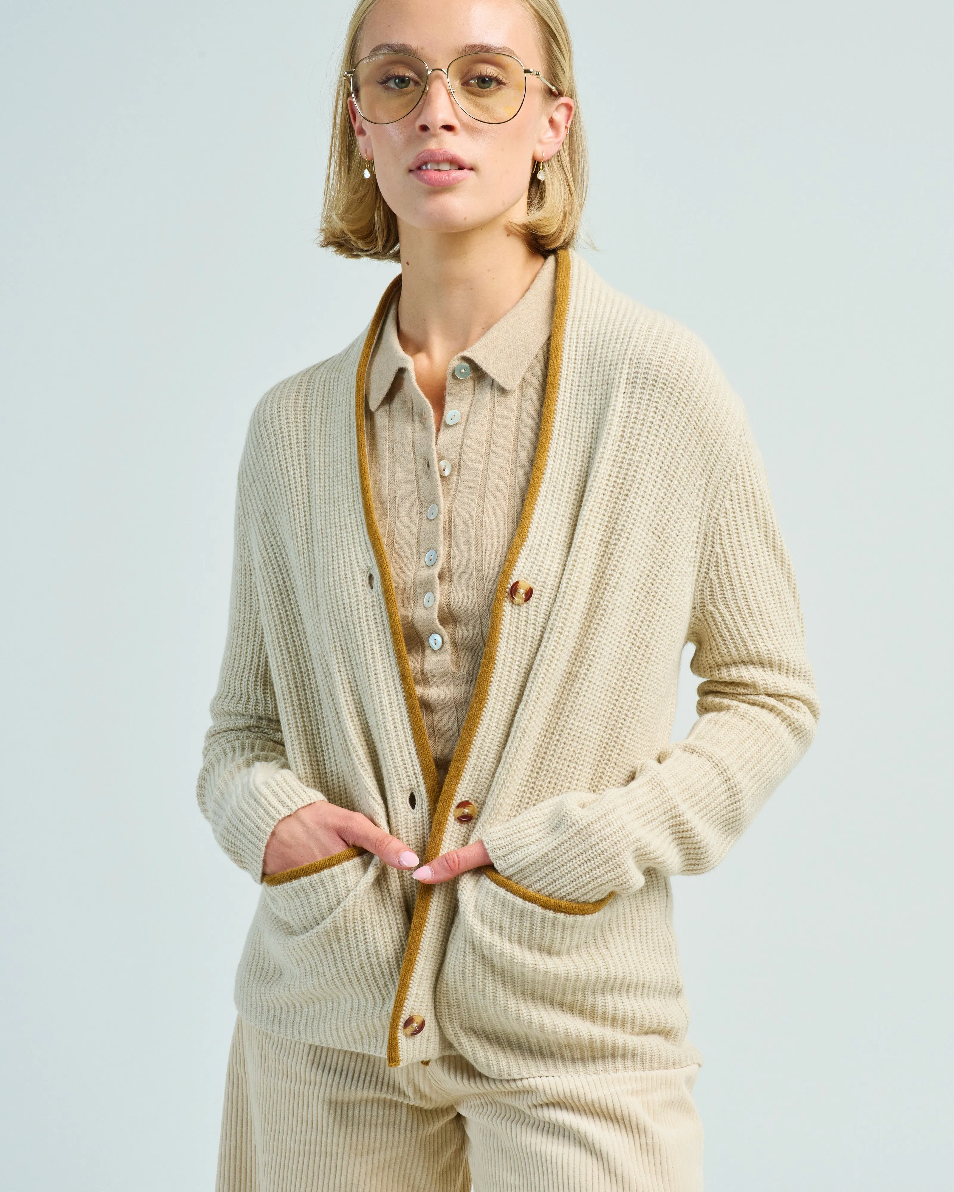 v-neck pockets trimmed cardigan