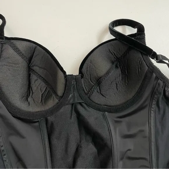 Victorias Secret Corset Bra Velvet Velour Push Up Padded Underwire Black
