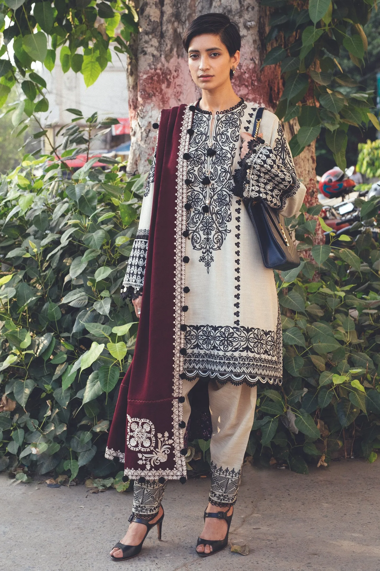 VIDA ZW21-09 |  Zaha Hamrahi Winter Collection 2021 | Unstitched Embroidered Khaddar Suits