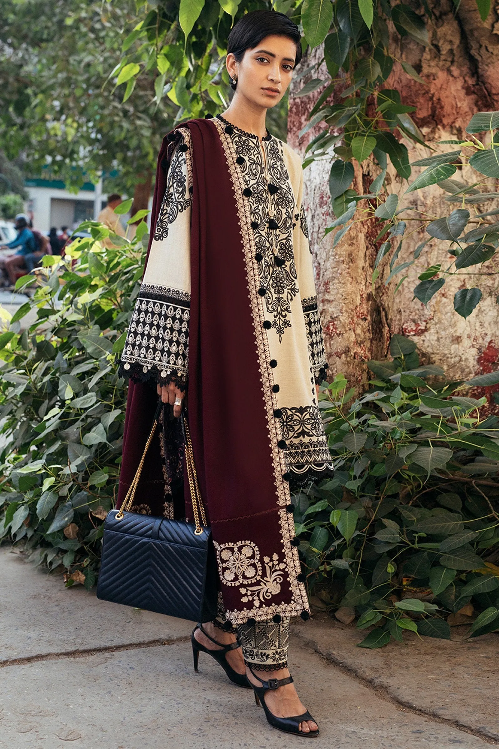 VIDA ZW21-09 |  Zaha Hamrahi Winter Collection 2021 | Unstitched Embroidered Khaddar Suits