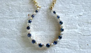 Vintage 14K Yellow Gold Pearl and Sapphire Horseshoe Necklace.