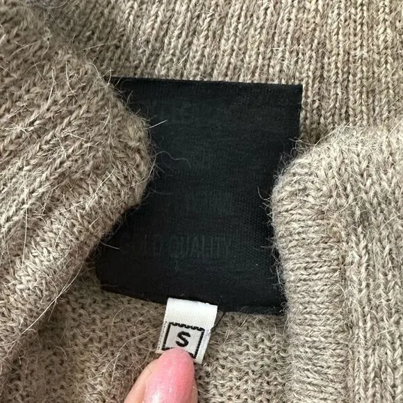 Vintage REY Women’s 100% Alpaca Wool Cardigan