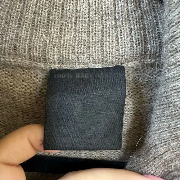 Vintage REY Women’s 100% Alpaca Wool Cardigan