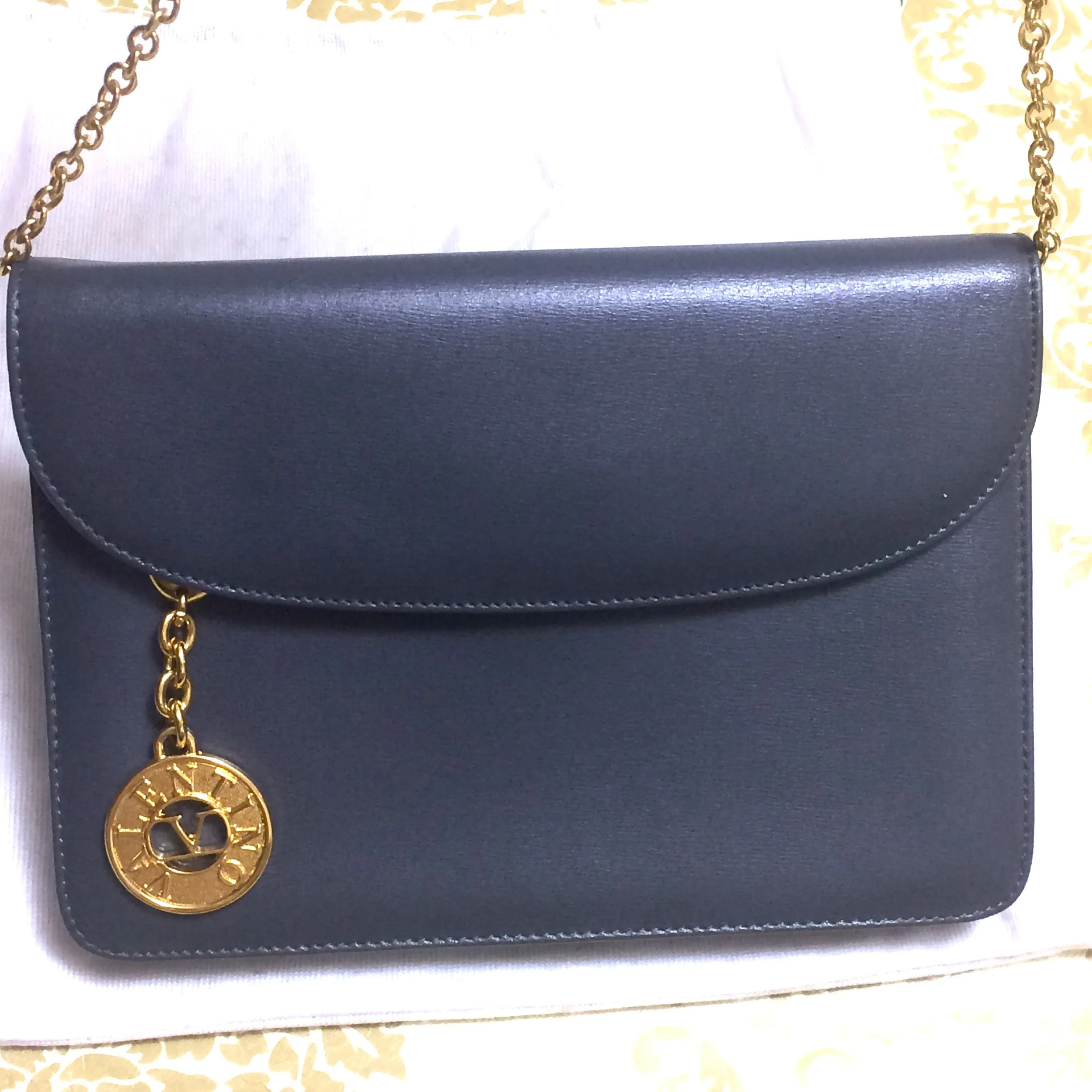 Vintage Valentino Garavani, gray leather chain shoulder bag with golden round V motif charm. Can be clutch bag as well. 060531r7