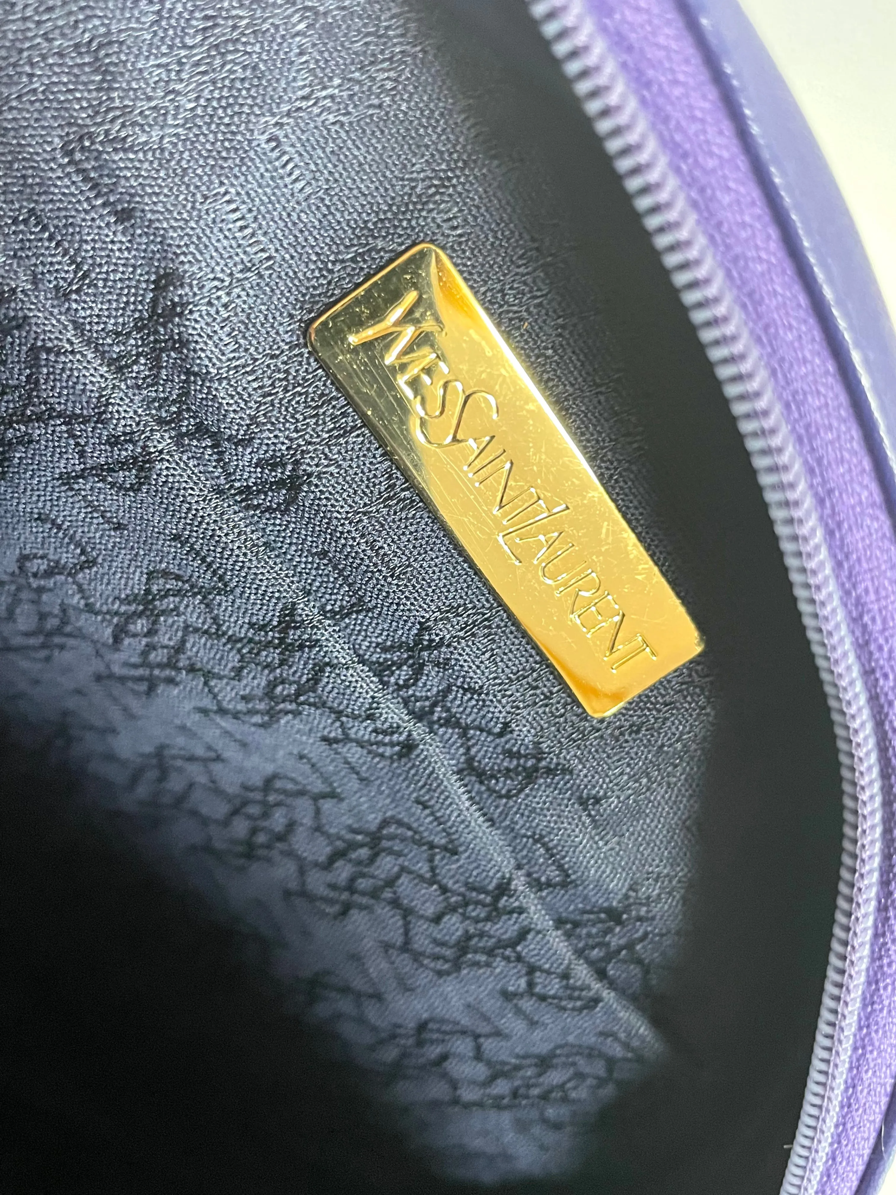 Vintage Yves Saint Laurent purple round bag with heart and star studs. One of a kind leather shoulder bag. 050730ac1